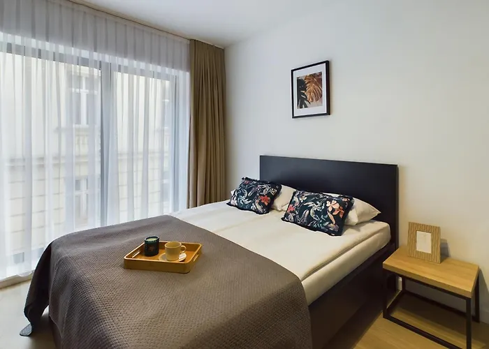 Modern Studios With Air Conditioning In Downtown Krakow By Noclegi Renters