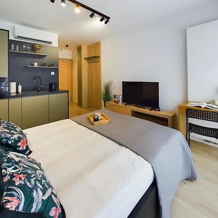 Modern Studios With Air Conditioning In Downtown Krakow By Noclegi Renters Exterior photo