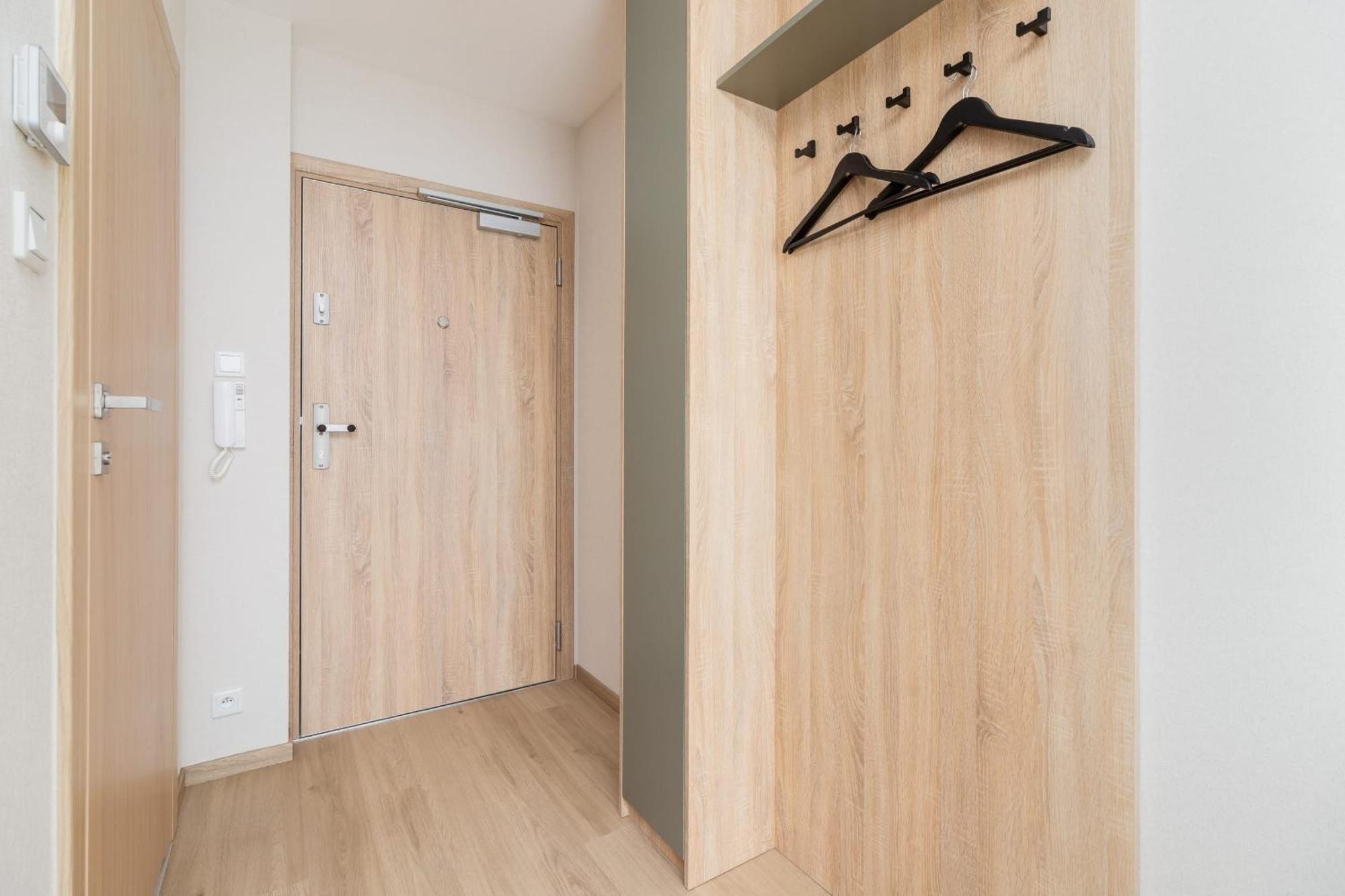 Modern With Air Conditioning In Downtown By Renters Krakow
