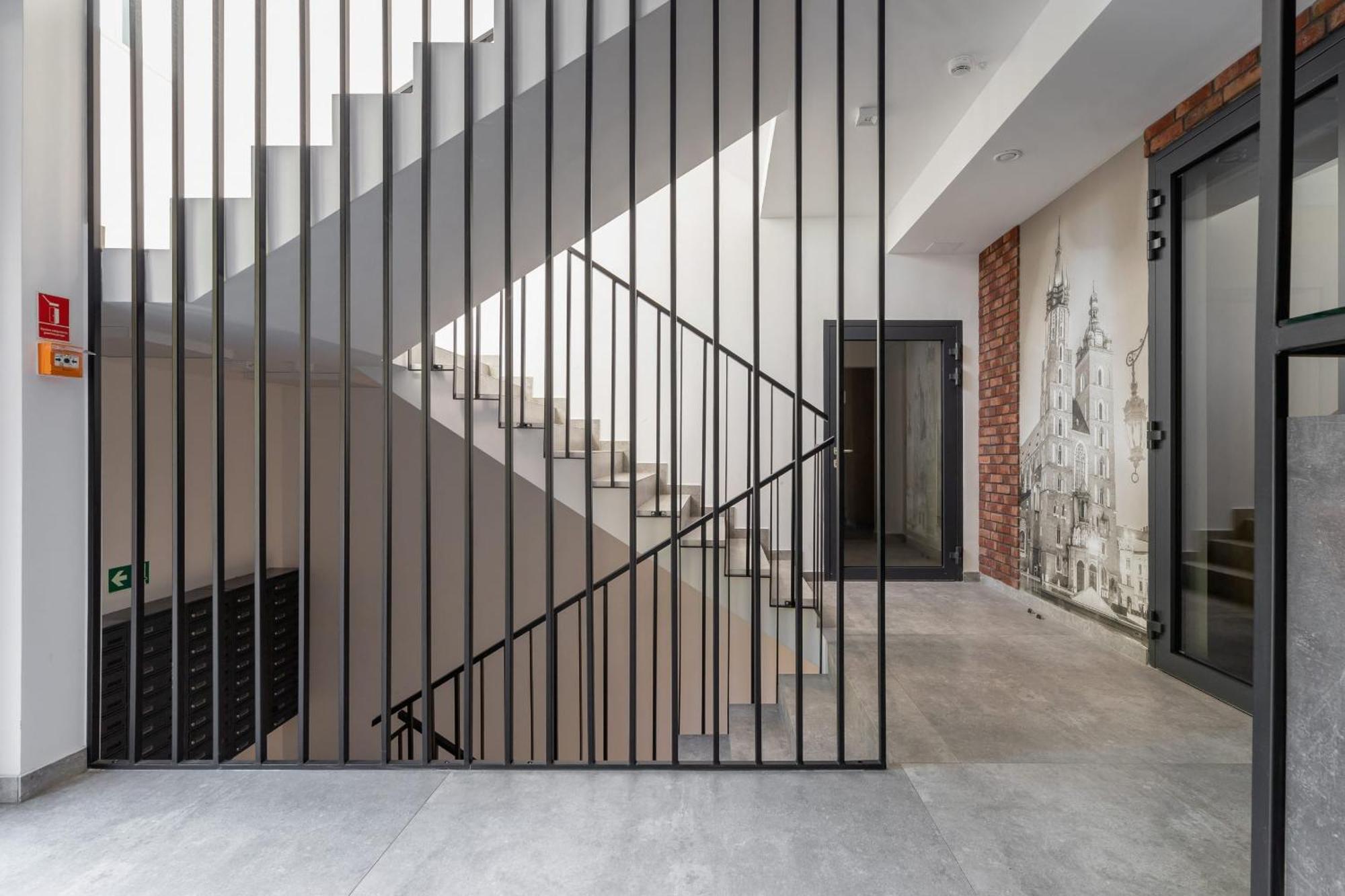 Apartment Modern With Air Conditioning In Downtown By Renters Krakow